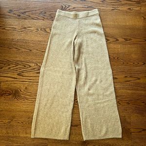 H&M Never worn, oatmeal colored, knitted pants